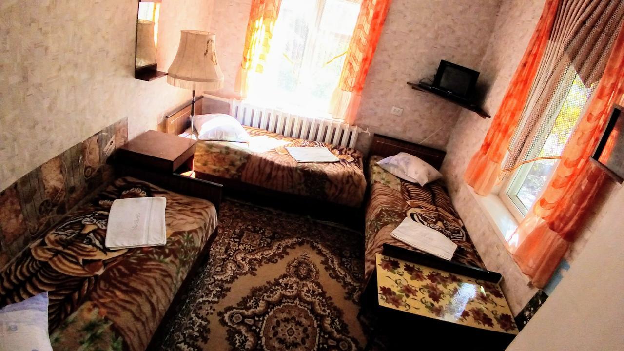 Petrovskaya Pristan Hotel Cholponata Buitenkant foto